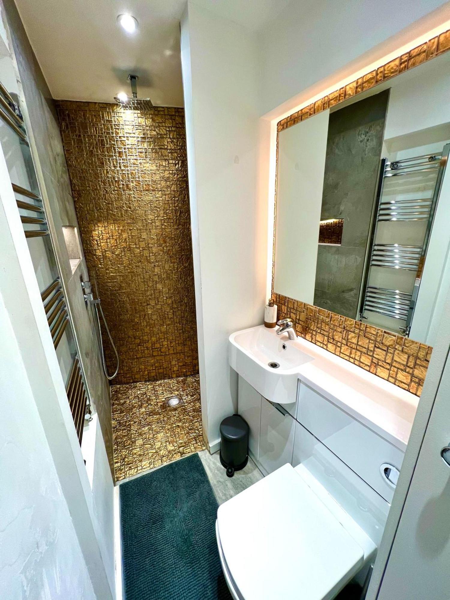 Modern Studio Apartment With Free Wifi ロンドン エクステリア 写真