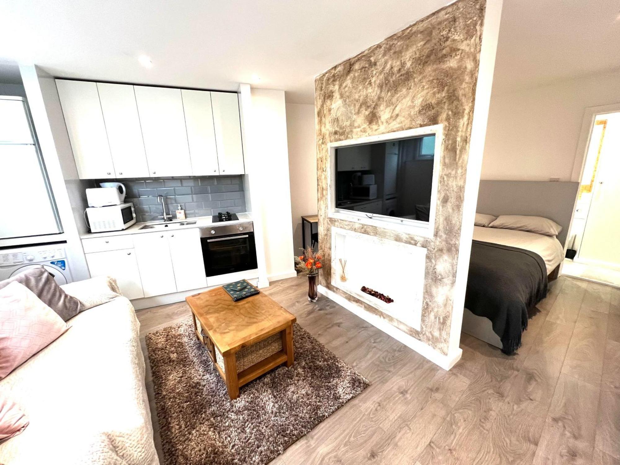 Modern Studio Apartment With Free Wifi ロンドン エクステリア 写真