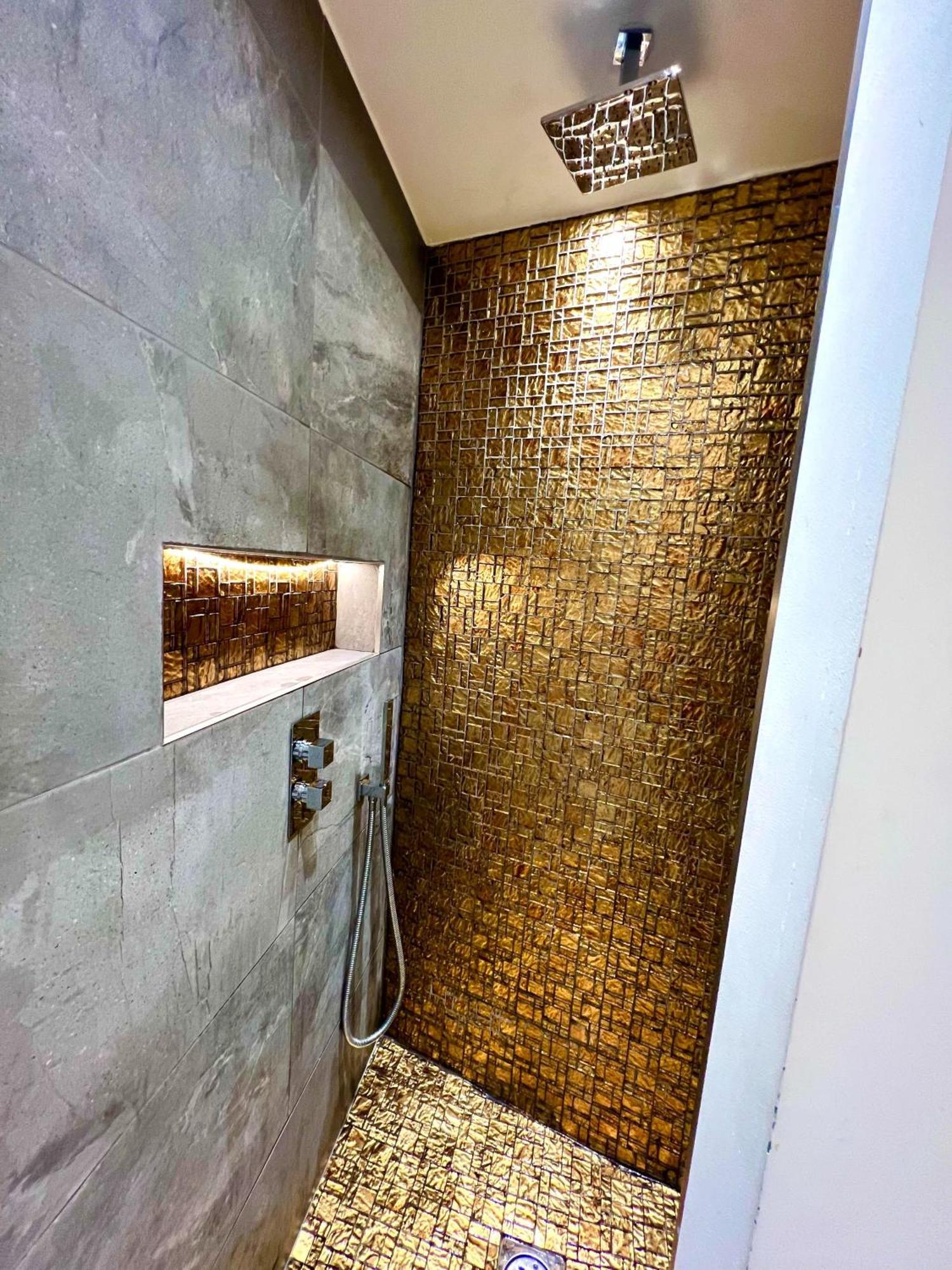 Modern Studio Apartment With Free Wifi ロンドン エクステリア 写真